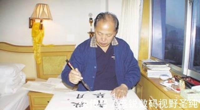 苏士澍$书协主席批评田英章:书法误人子弟,毫无章法和笔法,没有创新性