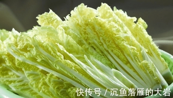 凶手|这几种蔬菜再好吃也要少吃一点，很有可能是造成癌症的凶手！