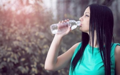 改善便秘|有便秘很苦恼?日常做好4件事,可改善便秘,肠道通畅更健康