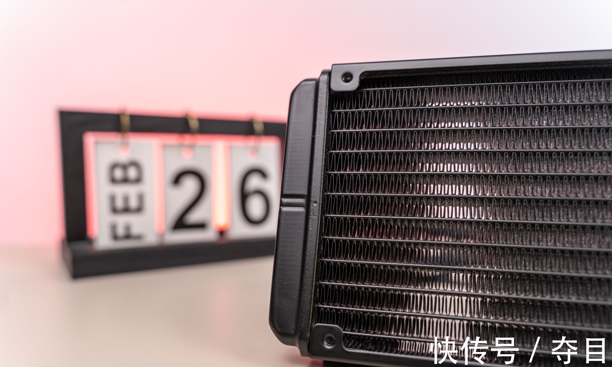 冷排|外观精致漂亮，性能非常强大、微星寒霜K360一体式水冷散热 评测
