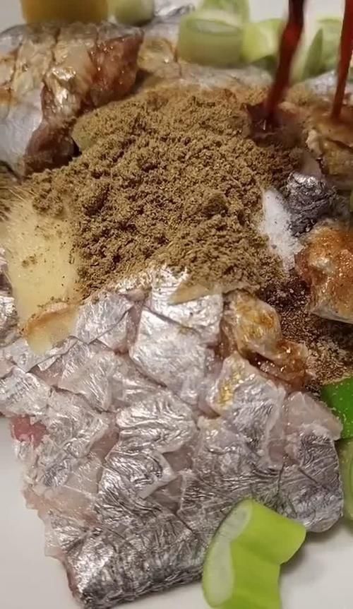 干炸带鱼好吃不好吃，关键看用什么调料腌制，年后首选的下饭菜！