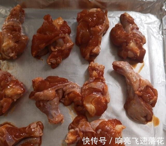 新奥尔良|新奥尔良烤翅根，好吃到舔手指！