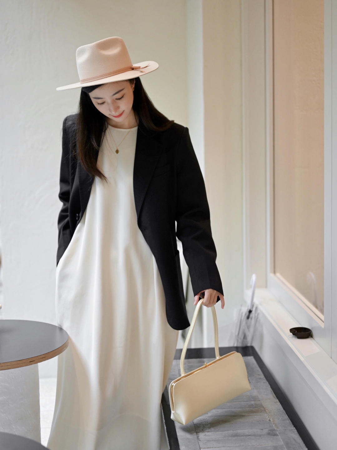 西装 黑白西装别乱穿,春天建议这样搭配,轻松打造非凡魅力