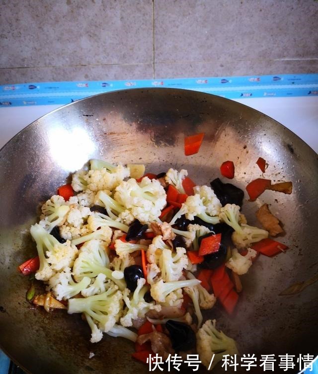 “養(yǎng)肝第一菜”竟是它!春季常吃,養(yǎng)肝護肝補氣血,清爽有氣色