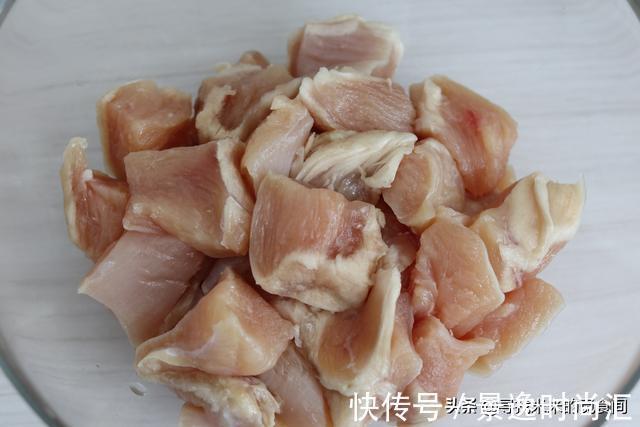 米米|不用油炸也好吃的鸡米花,外酥里嫩,无油低脂,减脂期也能放心吃