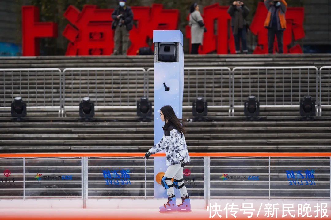上海|上海人玩冰雪热情有多高？从3岁的小孩到70岁的奶奶都来了