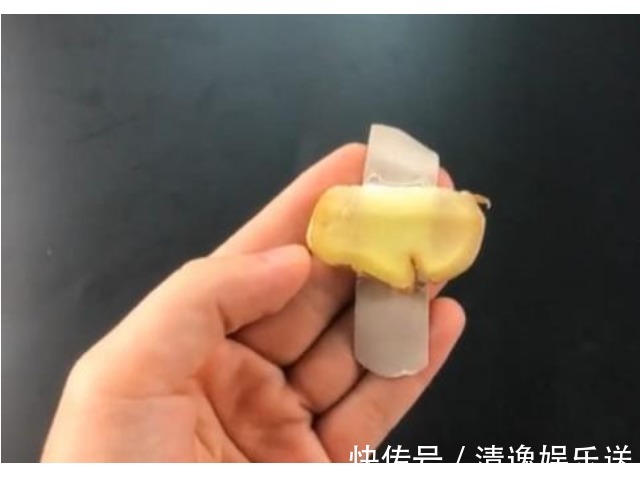 脚底板|奉劝大家女人常用生姜擦身体2部位,排出湿寒,减掉小肚腩