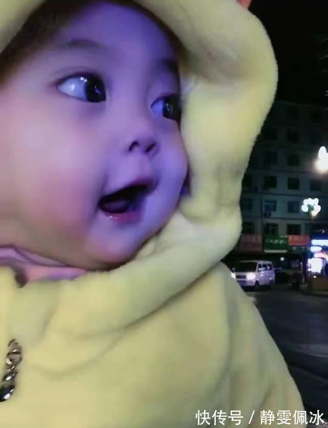 爸爸|爸爸带宝宝接妈妈下班,见到妈妈的那一刻,宝宝的反应太暖心