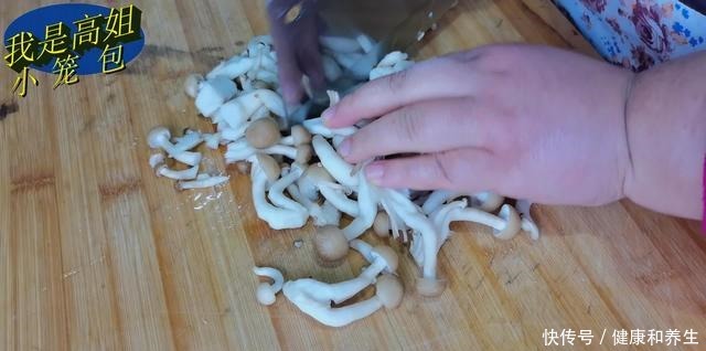 想吃小笼包不用出去买，教你方法在家做，蓬松渲软特别好吃