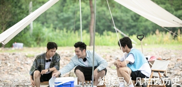 做菜|面對清澈的溪流,王一博把“無心做菜,只想下水”寫在了臉上