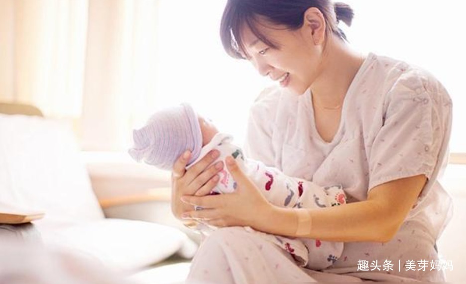 二胎|念经爸爸火了,产房外不停唠叨“生女孩”,场面让人哭笑不得