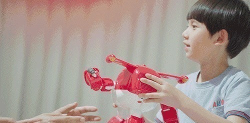 宝妈|宝妈“斥巨资”买的千元玩具,却把女儿吓哭,这几种玩具别买了