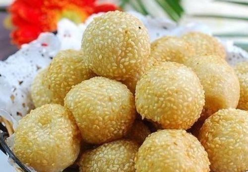 自制“麻球”,一碗糯米粉一碗水,外酥里糯超好吃,关键是不松塌