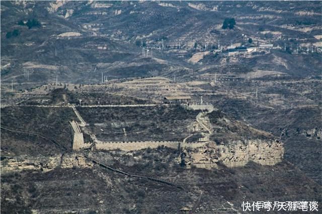 守望黄河会峰寨，虎踞龙蟠小华山，蛇曲公园留遗憾