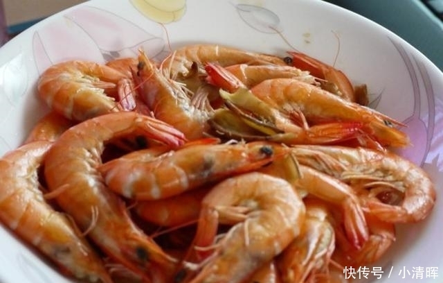 虾子|大虾以后别再吃水煮了,酒店大厨教你做法,5斤不够吃,1盘接1盘