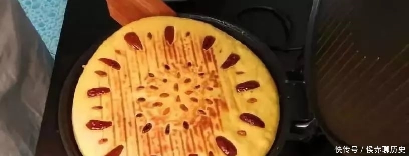 玉米面|“玉米面”新做法,2个鸡蛋,一碗水,不沾手不揉面,出锅比肉香