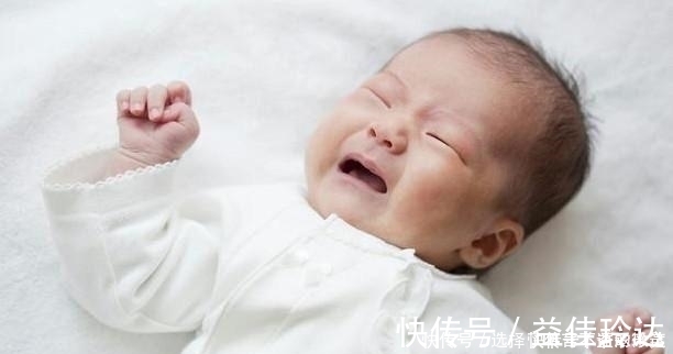 爸妈|宝宝憋气使劲、手脚乱蹬是啥原因?新手爸妈要了解,附养护建议