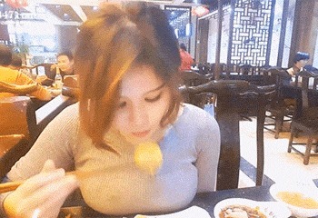 |搞笑GIF：防火防盗防闺蜜 这样的闺蜜不要也罢