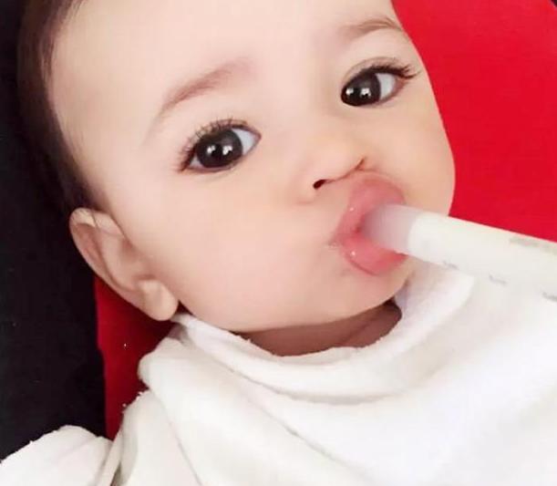 宝宝|她是“全球最美女宝宝”,刚出生就坐拥百万粉丝,如今大变样