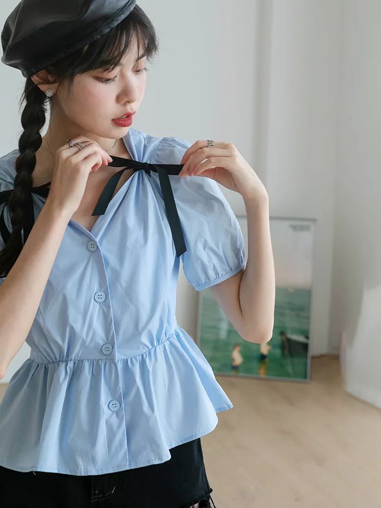 彼得潘|别再穿黑白灰了！今年流行“初恋色”，惊艳又高级