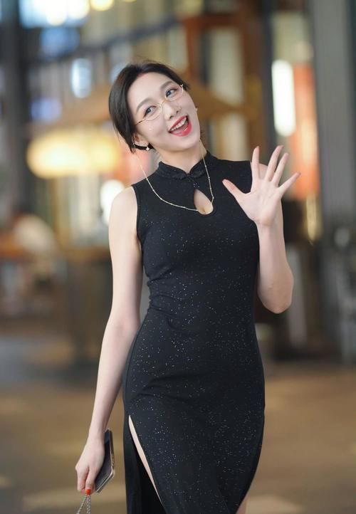 小姐姐 对有颜值、有气质的女人来说,不仅穿得很漂亮,而且特别会搭配