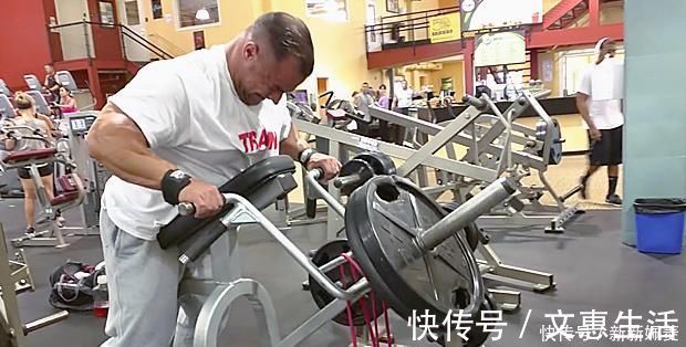 动作|哪8招独特的技巧，帮你打造和健身教练一样强壮的背部