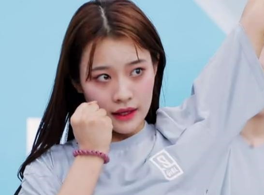 青你2選手太“敷衍”氣的Lisa冷臉暫停錄制，別給節(jié)目組丟臉了