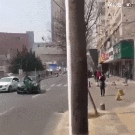 |搞笑GIF段子:这下好了姑娘回去有理由解释了