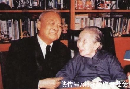 文洁若&如果带着严苛的道德态度去读这本书，可能会形成阅读的障碍