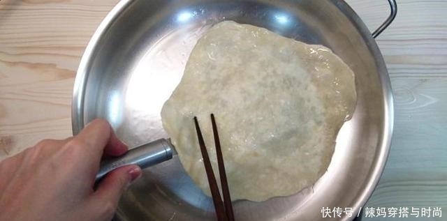 黑胡椒|早餐别太抠门，孩子连吃这饼3天都不腻，北方朋友看着就有食欲