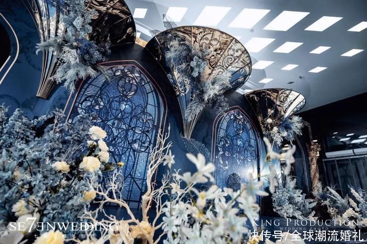 复古与浪漫巧妙结合的蓝金色巴洛克风婚礼，有没有被惊艳到啊