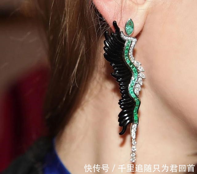 哥特式珠宝,一半神圣一半邪恶,暗黑又优雅