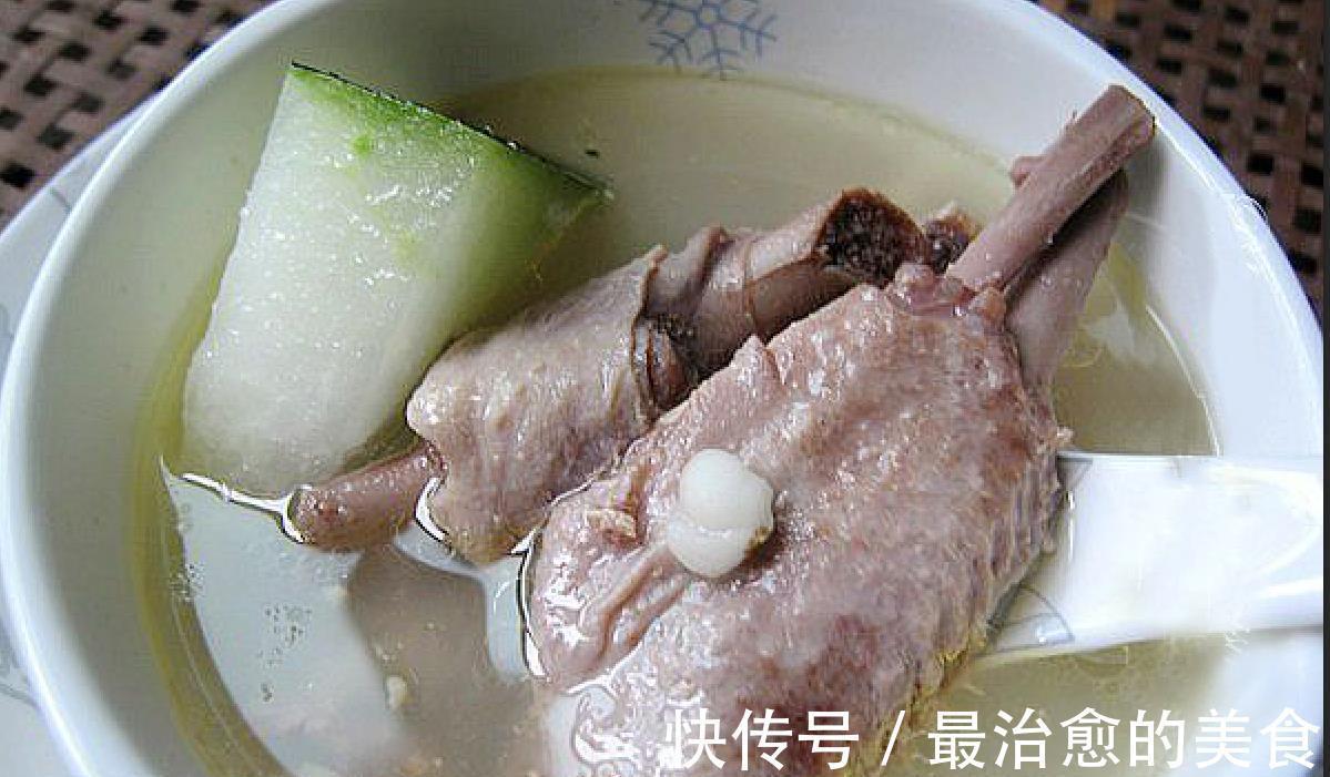 老鸭|季节交替，多给家人喝这汤，简单炖一炖，润肺去秋燥，安稳入秋