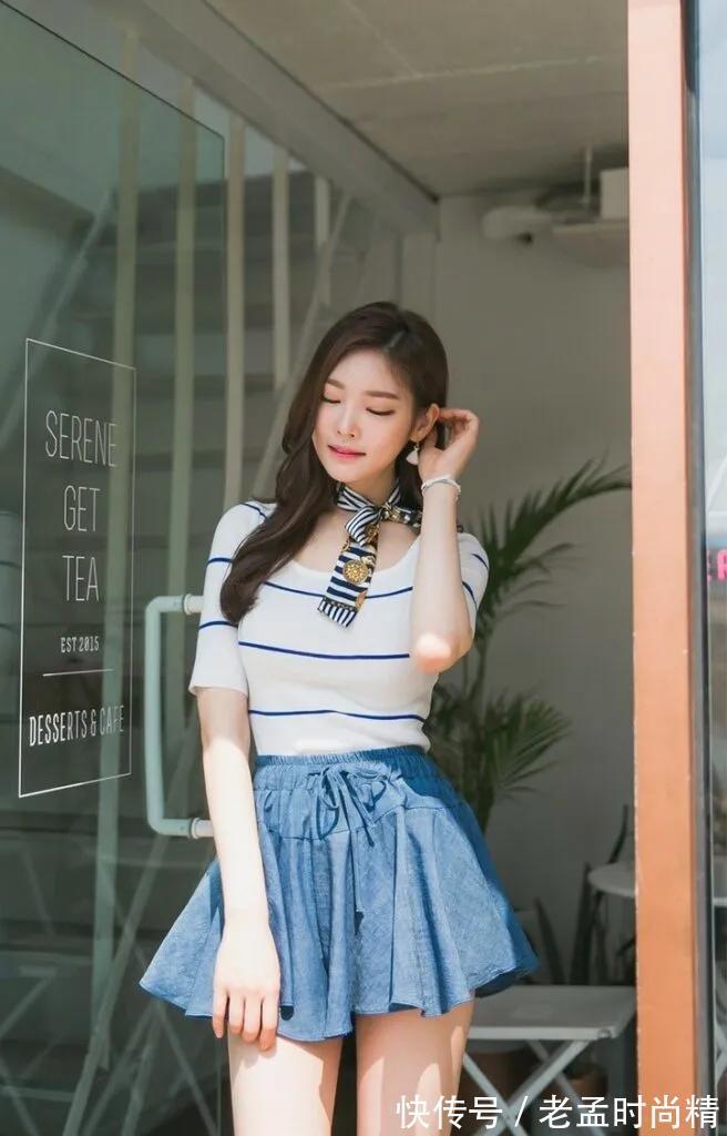 国宝级|韩国国宝级美女模特朴正允修身蓝色淑女裙