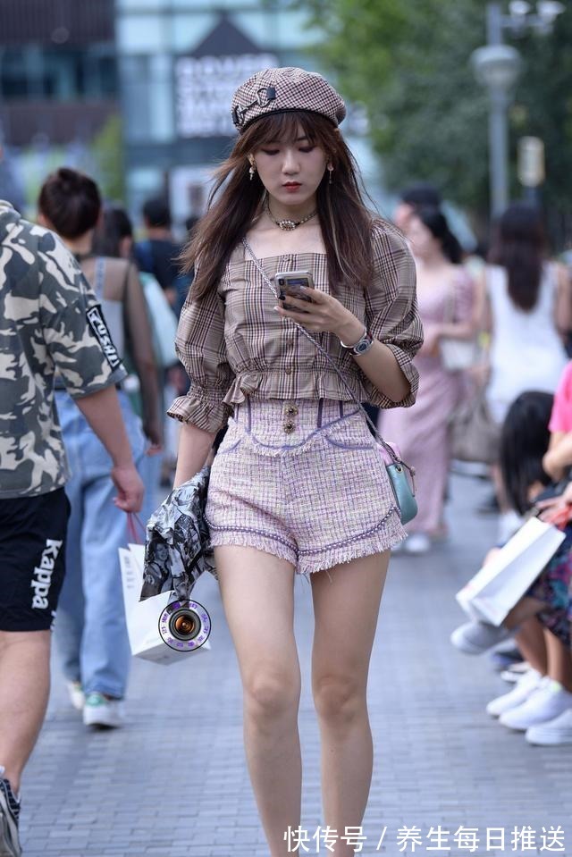 大长腿 打底裤拥有气质与优雅气质,装扮更有时尚范儿,美感更突出!