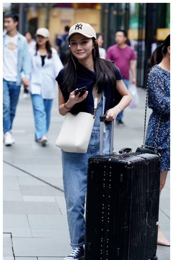 黑白色的匡|建议大家匡威别穿黑白色,“海洋蓝”才是最佳选择,甜美洋气