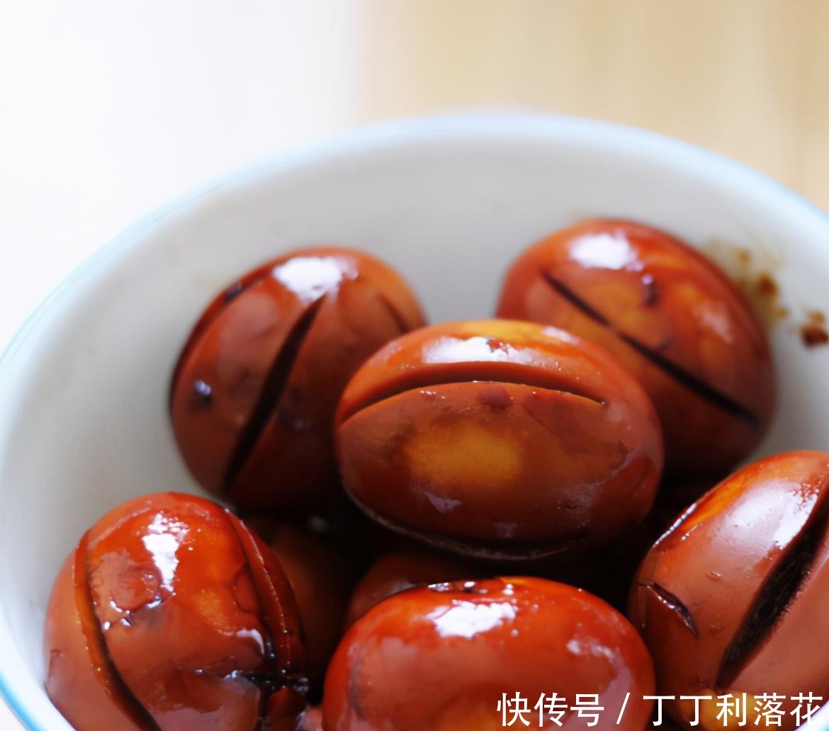 农村老奶奶教你做卤鸡蛋,秘制配方,不加任何香料,卤香味浓!