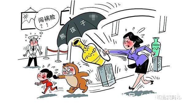 宝妈|6岁熊孩子拿别人奶茶喝,宝妈强势护短,女孩回答让宝妈局促不安