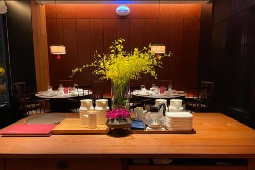 创意虾籽豆腐烩龙虾油条脆，私房牛肉妈妈脆炒肚带你穿越回民国宴