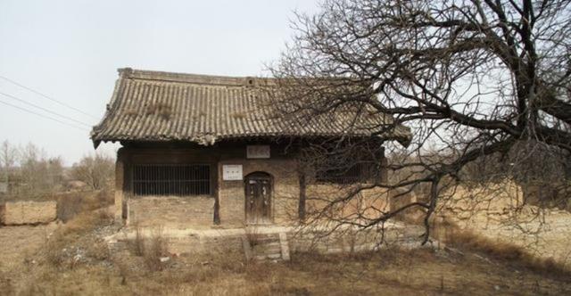 古人#古人赶夜路,为什么宁愿露宿坟地,也不愿住古庙,有何讲究