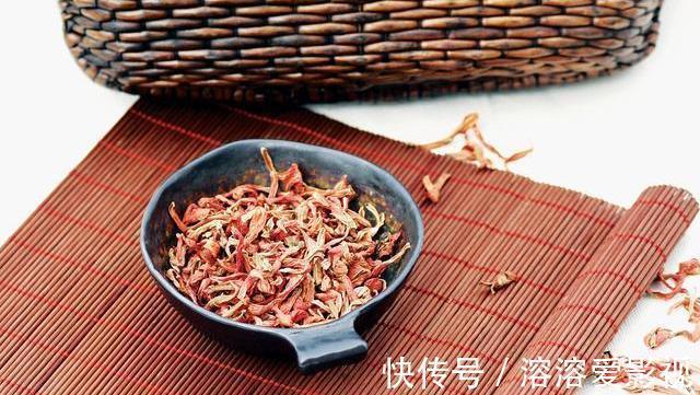 身体|女人绝经前,身体或会露出“破绽”!若在49岁左右出现,值得庆幸