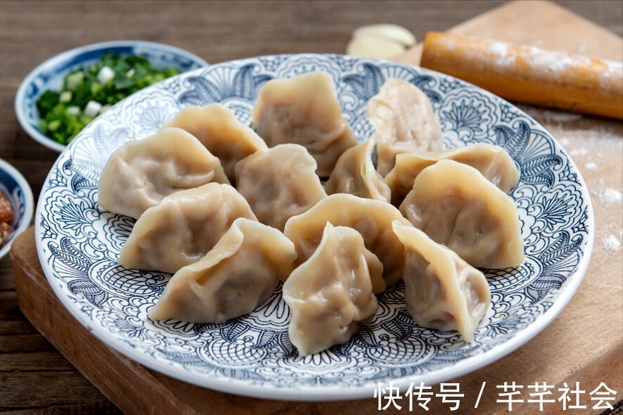包饺子|豆角馅饺子，怎么调馅好吃大厨分享做法，又香又鲜，豆腥味全无