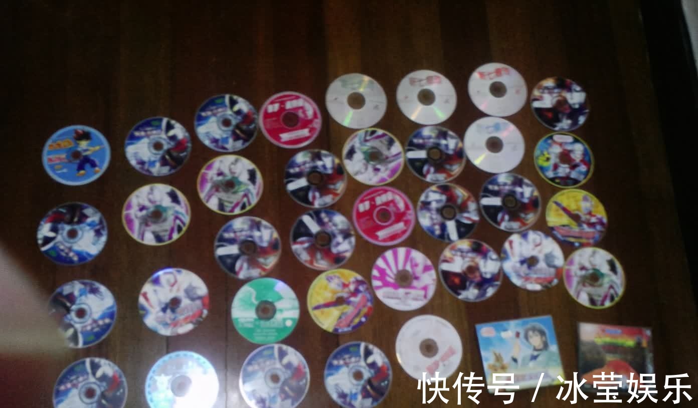 泰罗奥特曼|90后漫迷专属回忆,外形不像奥特曼的“奥特曼”,名字叫“古加”