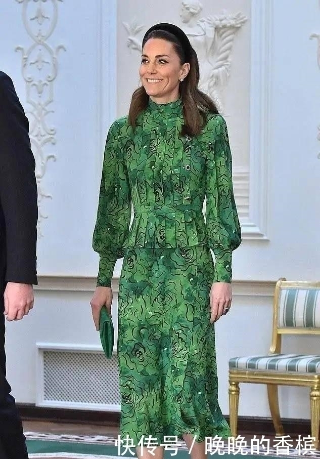 菠菜裙|凯特王妃和西班牙王后同穿“菠菜裙”,一个保守一个奔放,太美了