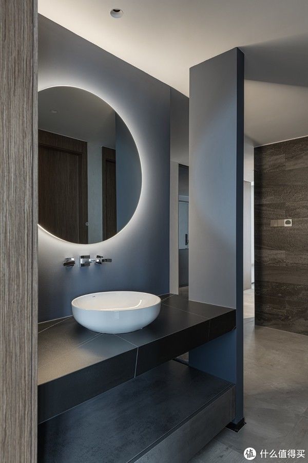 主卧|单身男青年的180㎡之家,全屋简约风,一个人独居,也住出高级感