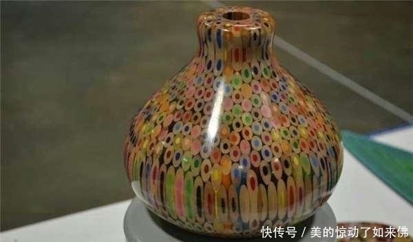 anna&看着这些彩色铅笔固定在车床上,下一秒打造出的东西让人不敢眨眼