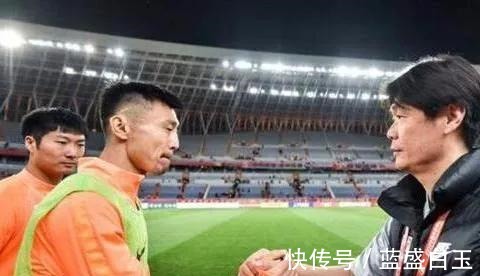 戴伟浚|拒绝三流!最强11人、4个变手、3个爆点!打脸日本,国足必玩命!