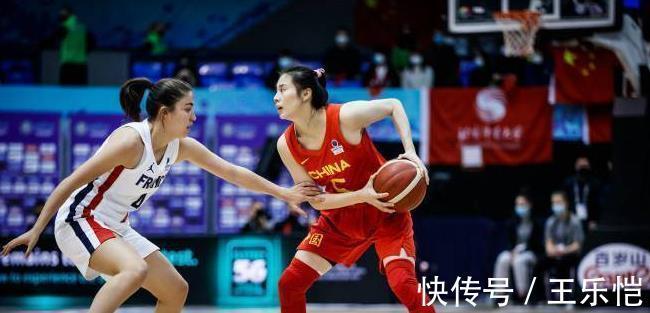 郑薇|世预赛三战全胜,中国女篮强势晋级,三大原因揭开郑薇完胜许利民