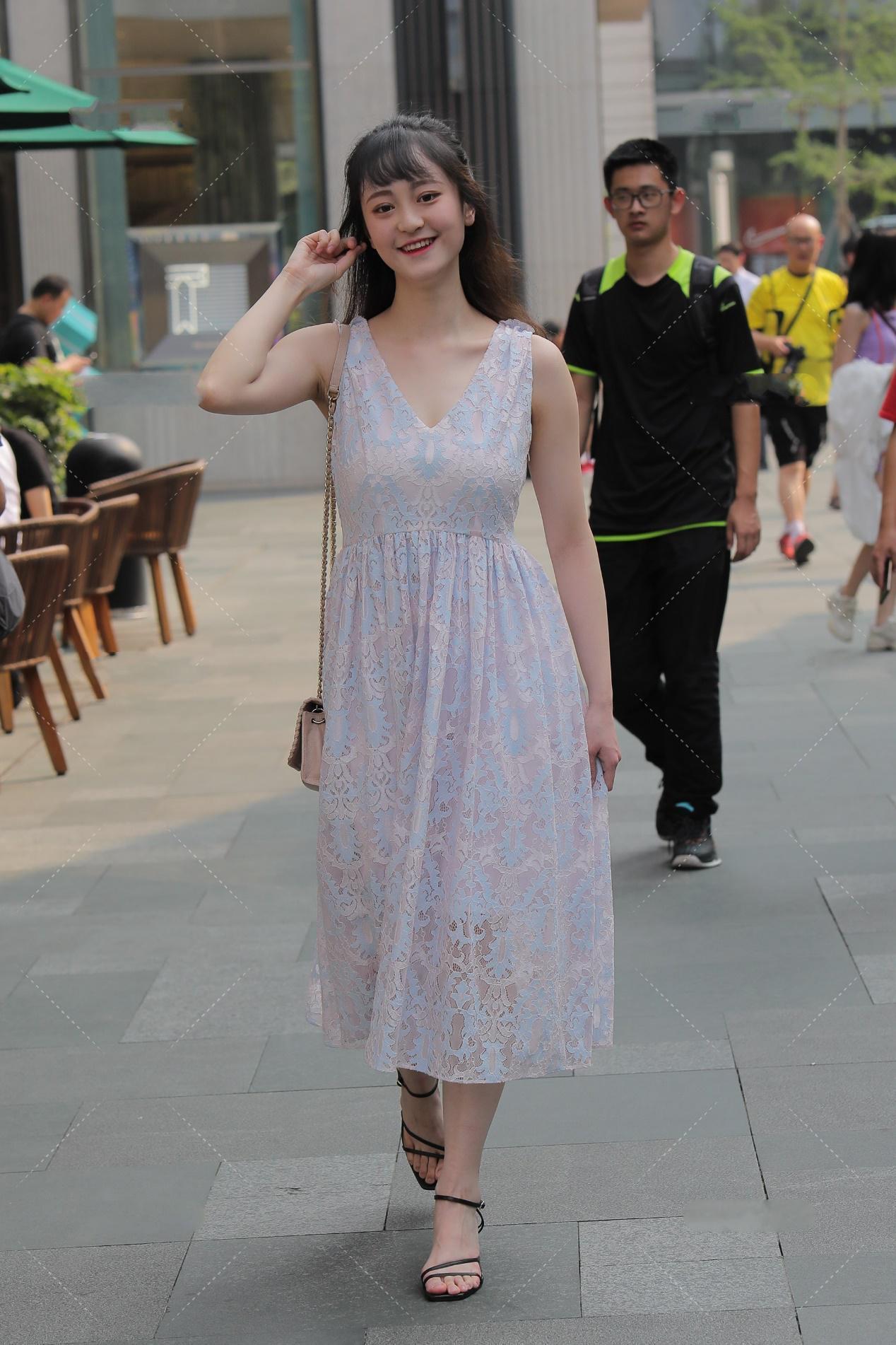 优雅|无袖收腰连衣裙, 粉紫色图案设计, 高贵优雅