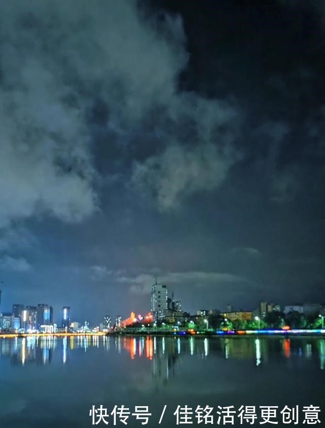 佛塔|雨夜远眺南郭寺佛塔，虽无南山晚钟却隐隐透着盛唐诗意